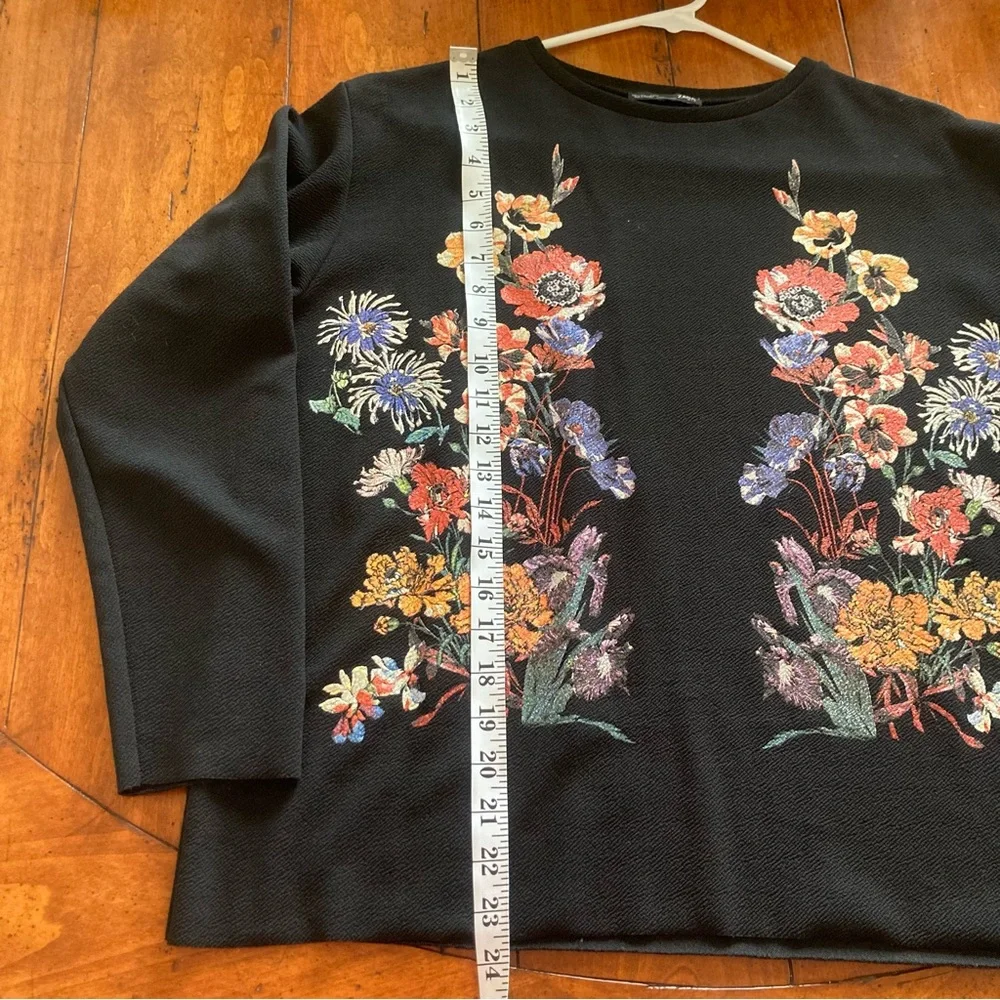 Zara Floral Embroidered Black Long Sleeve Top NWOT size S - Picture 4 of 4
